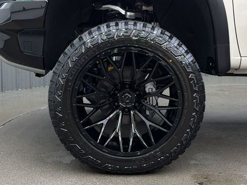 Used 2026 Chevrolet Silverado 1500 ZR2 image 10