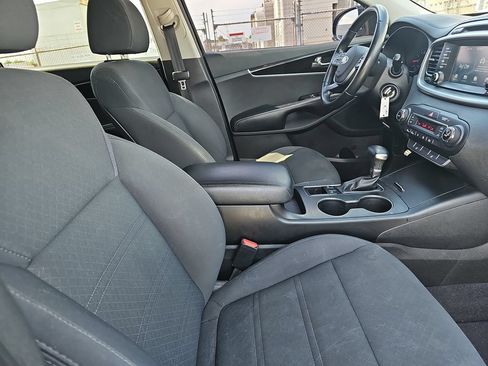 Used 2019 Kia Sorento FWD w/ LX Convenience Package image 10