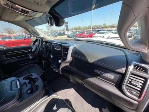 Used 2024 RAM 2500 Laramie AWD/4WD image 30