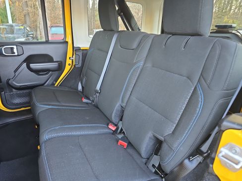 Used 2021 Jeep Wrangler Unlimited Islander image 13