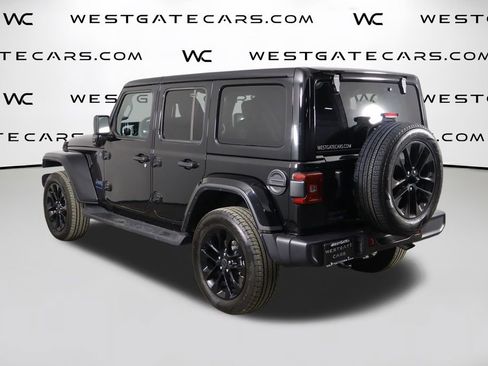 Used 2025 Jeep Wrangler Unlimited Sahara AWD/4WD image 49