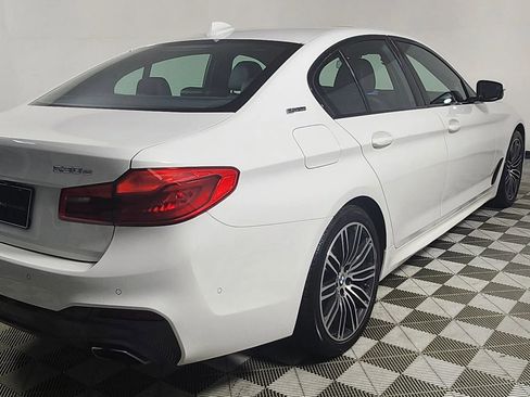 Used 2019 BMW 530e w/ M Sport Package image 7