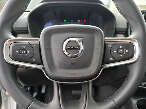 Used 2025 Volvo XC40 B5 Core w/ Protection Package Premier image 27