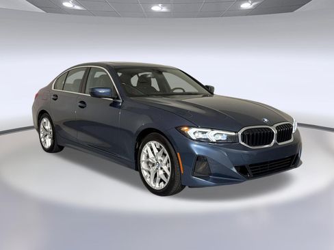 Used 2025 BMW 330i Sedan RWD image 7