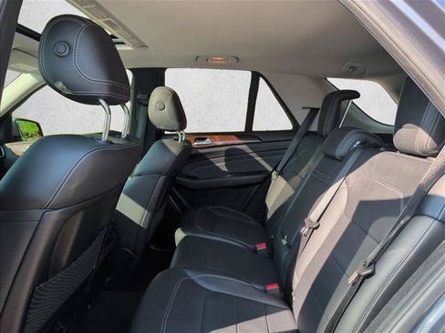 Used 2015 Mercedes-Benz ML 250 BlueTEC 4MATIC image 18