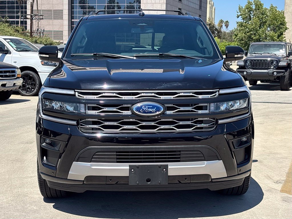 Used 2024 Ford Expedition Platinum RWD image 6