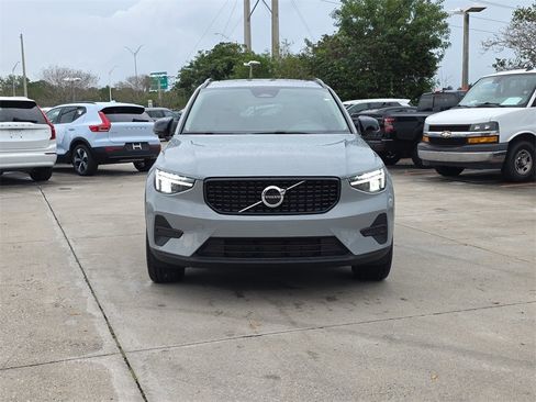 New 2026 Volvo XC40 B5 Core image 2