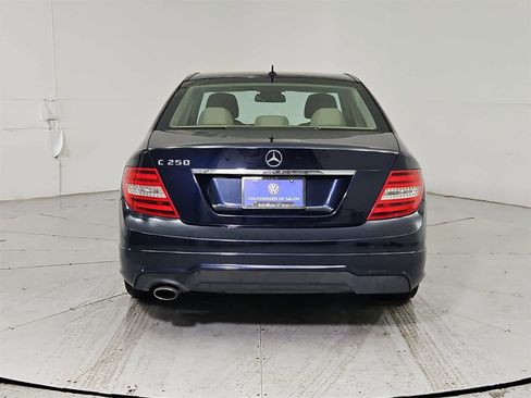 Used 2013 Mercedes-Benz C 250 Sedan image 5