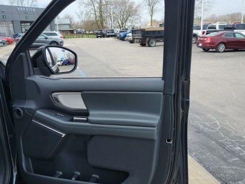 New 2026 Ford Expedition Active image 17