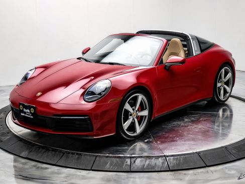 Used 2021 Porsche 911 Targa 4S Heritage Design image 6