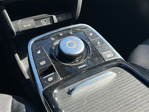 Used 2020 Kia Niro EX w/ Cold Weather Package image 32