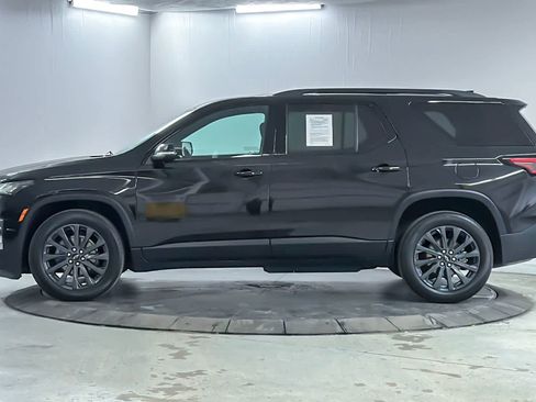 Used 2023 Chevrolet Traverse RS AWD/4WD image 5