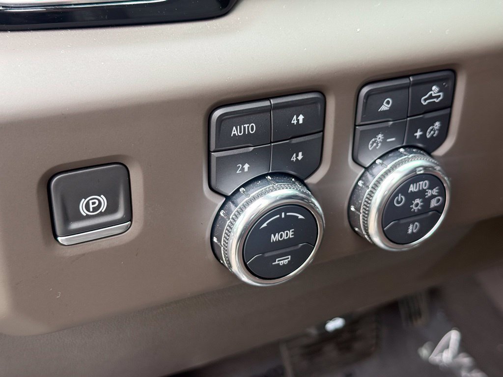 Used 2025 GMC Sierra 1500 Denali w/ Denali Reserve Package AWD/4WD image 17