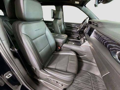 Used 2023 GMC Yukon Denali image 31