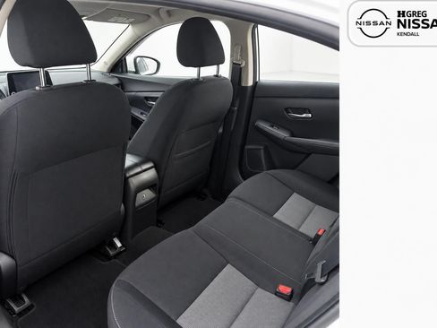 Used 2021 Nissan Sentra SV FWD image 11