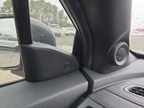 Used 2022 Honda Pilot Sport image 24