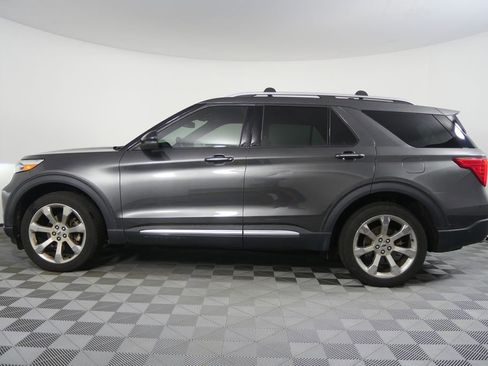 Used 2020 Ford Explorer Platinum w/ Premium Technology Package image 6