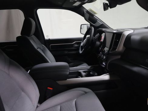 New 2026 RAM 1500 4x4 Crew Cab image 14