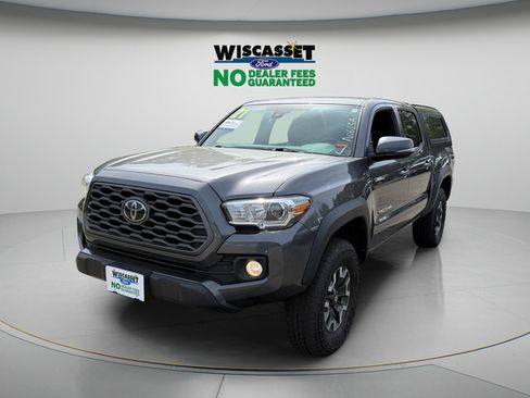Used 2021 Toyota Tacoma TRD Off-Road AWD/4WD image 17
