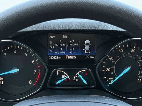 Used 2018 Ford Escape SE FWD image 16