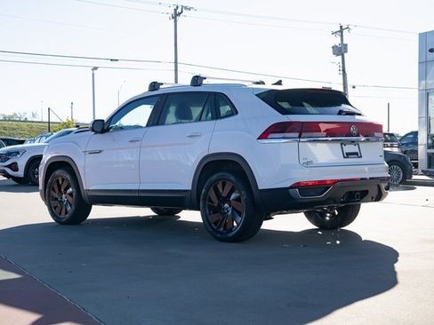New 2026 Volkswagen Atlas Cross Sport SE image 4
