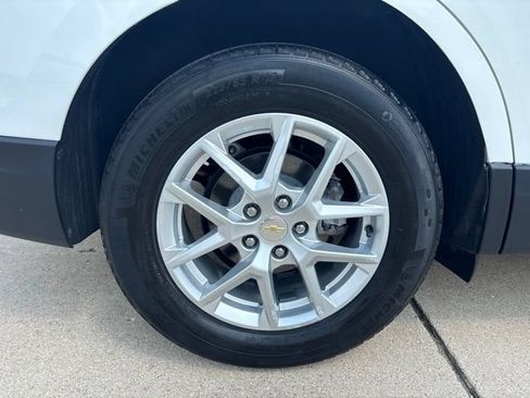 Used 2024 Chevrolet Equinox LT FWD image 10