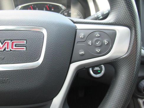 Used 2024 GMC Terrain SLE FWD image 24