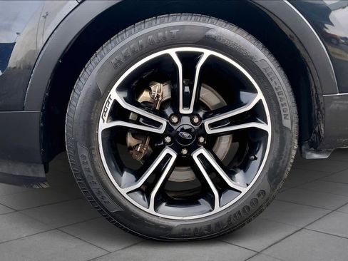 Used 2015 Ford Explorer Sport image 11