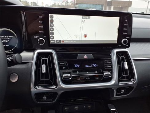 Used 2023 Kia Sorento SX image 16