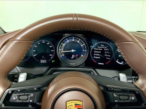 Certified 2021 Porsche 911 Carrera RWD image 11