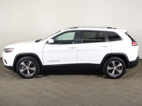 Used 2019 Jeep Cherokee Limited AWD/4WD image 17