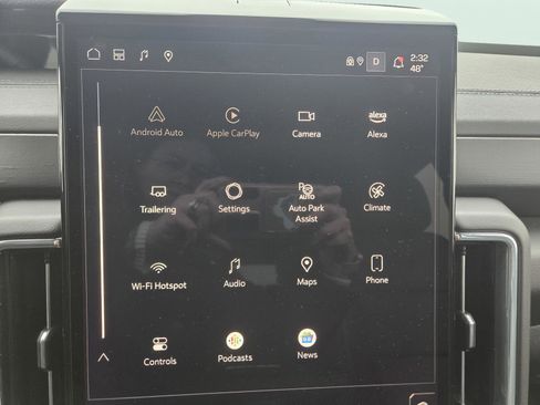 Used 2025 GMC Yukon Denali AWD/4WD image 24
