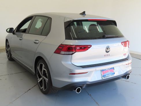New 2026 Volkswagen GTI SE FWD image 6