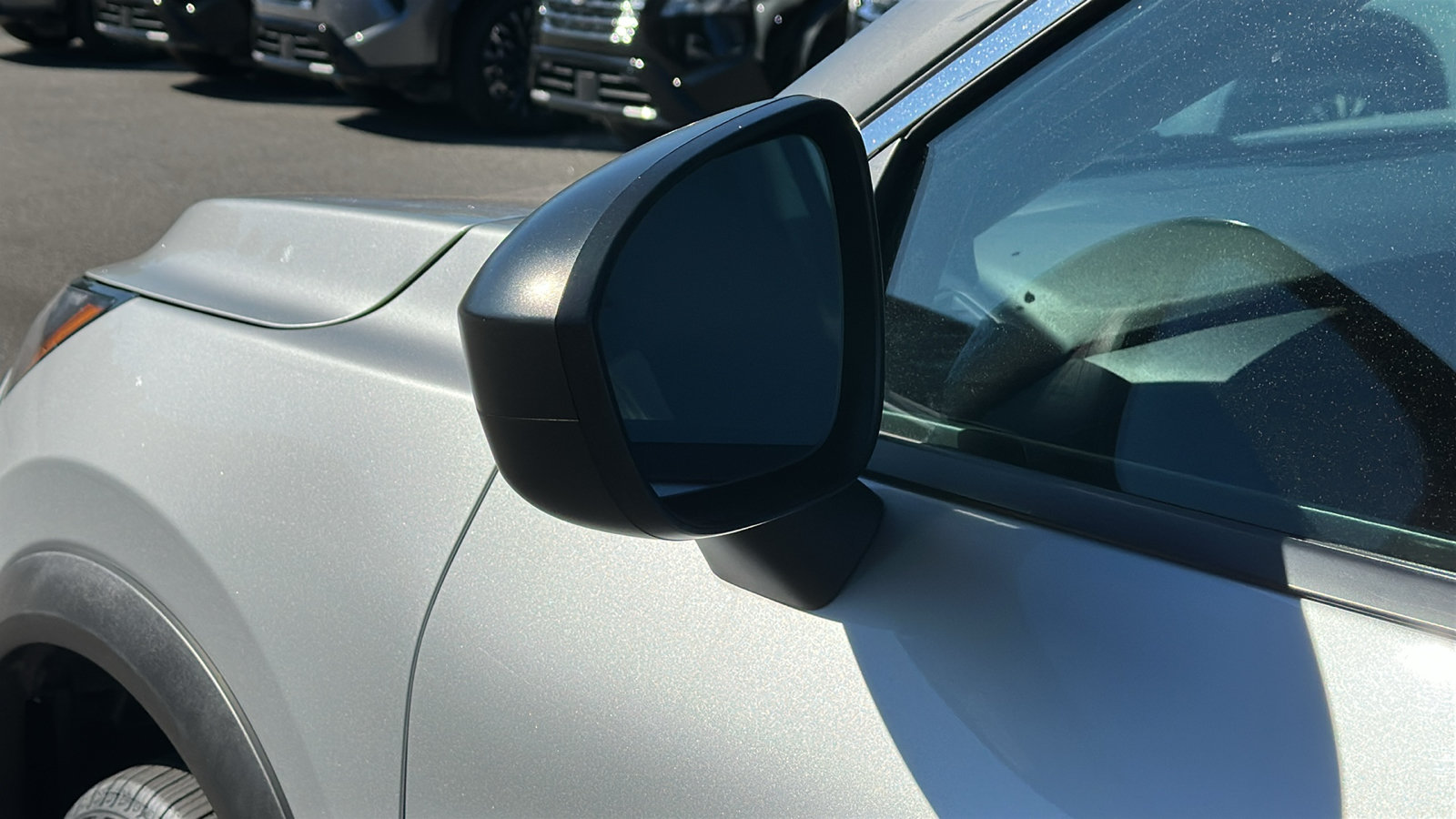 Used 2024 Nissan Rogue S AWD/4WD image 10