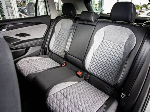 New 2026 Volkswagen Tiguan S FWD image 28