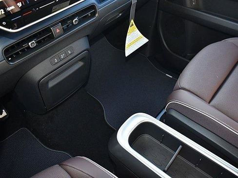 New 2025 Volkswagen ID. Buzz Pro S image 15