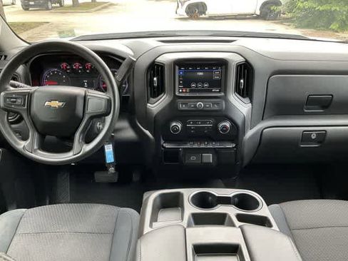Used 2019 Chevrolet Silverado 1500 Custom w/ Custom Convenience Package RWD image 20