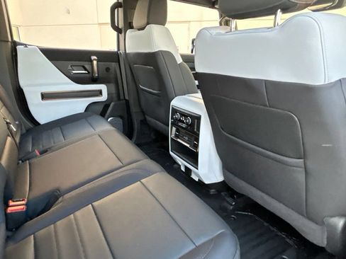 Used 2024 GMC Hummer EV 3X AWD/4WD image 38