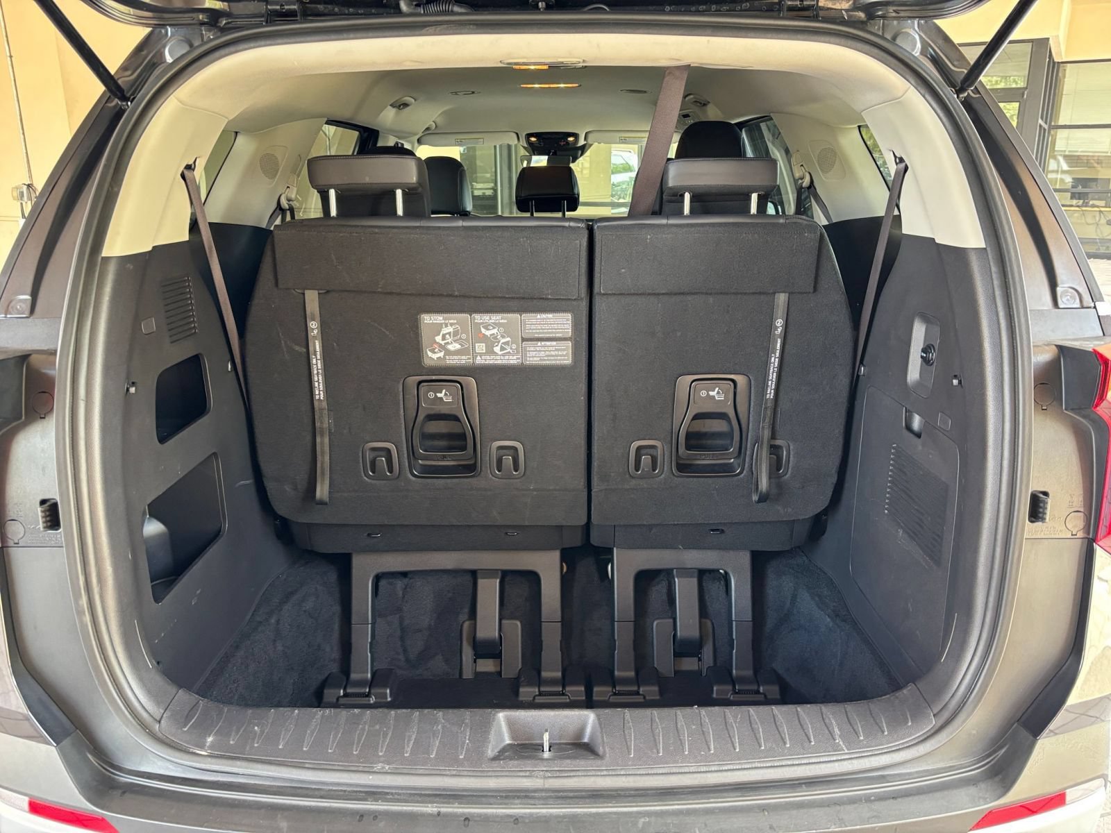 Used 2026 Kia Carnival FWD image 33