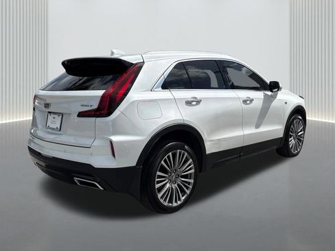 Used 2024 Cadillac XT4 Premium Luxury FWD image 5