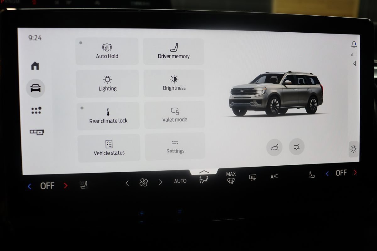 Used 2025 Ford Expedition Platinum w/ Driver's Package AWD/4WD image 50