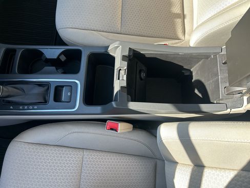 Used 2018 Ford Escape SE AWD/4WD image 17
