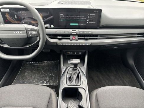 New 2026 Kia K4 FWD image 13