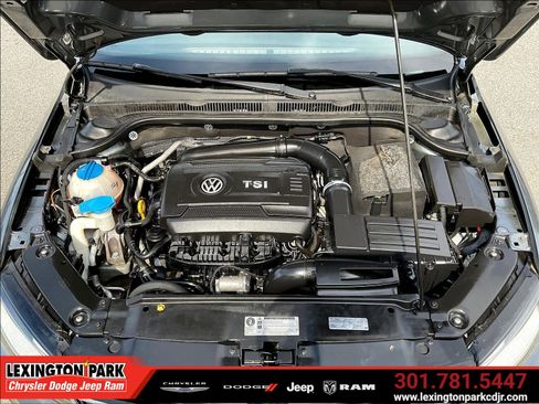 Used 2017 Volkswagen Jetta Sport FWD image 29