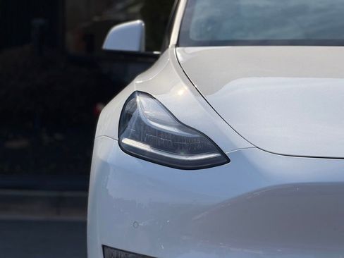 Used 2021 Tesla Model Y Long Range image 4