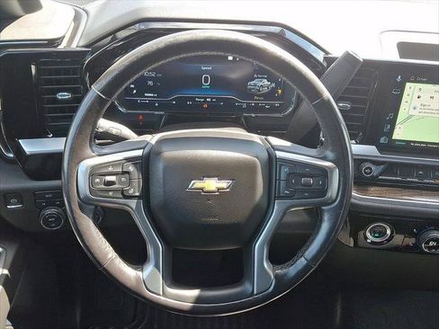 Used 2022 Chevrolet Silverado 1500 LT AWD/4WD image 13