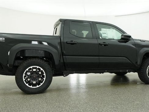 New 2026 Toyota Tacoma TRD Off-Road AWD/4WD image 34