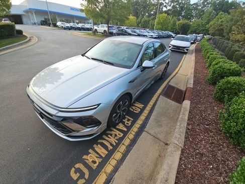 Used 2024 Hyundai Sonata SEL FWD image 3