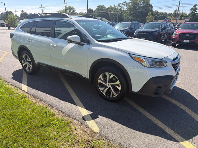 Used 2022 Subaru Outback Limited AWD/4WD image 3