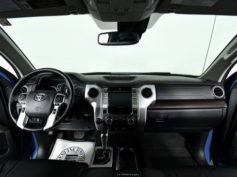 Used 2018 Toyota Tundra Limited image 18